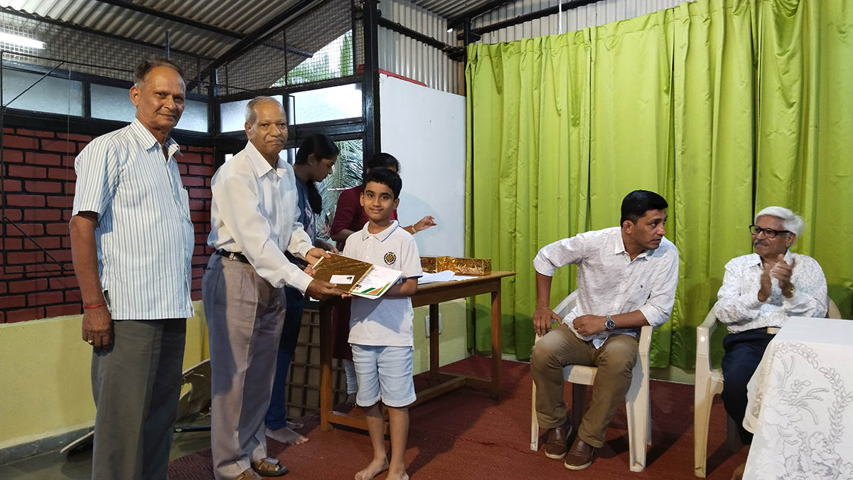 Shray Nirmesh Naik
Age: 9 (Category: 6 to 12)
India independence day related any theme.